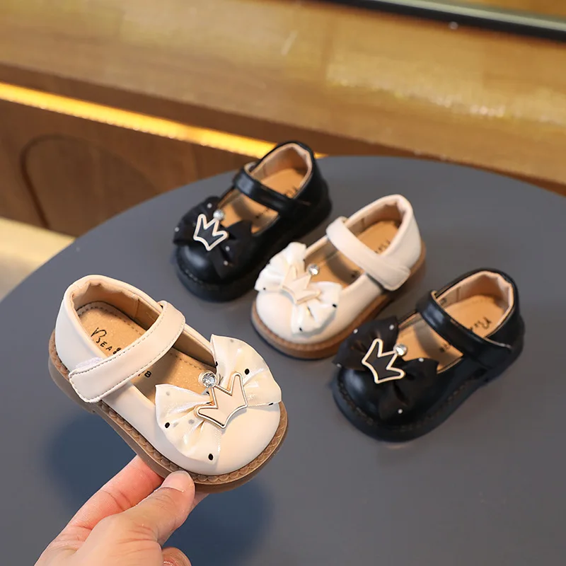 

Congme 0-4Yrs Baby Girls Leather Shoes Newborn Toddler Kids Bow Crown Flat Shoes Cute Princess Shoes Dress Shoes