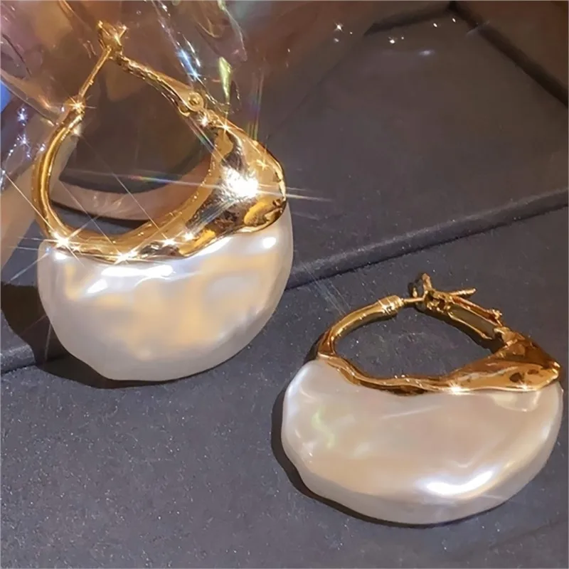 Elegant Faux Pearl Pendant Hoop Earrings for Women Niche Design Wrinkled Bag Shape Earring Anniversary Jewelry Gifts