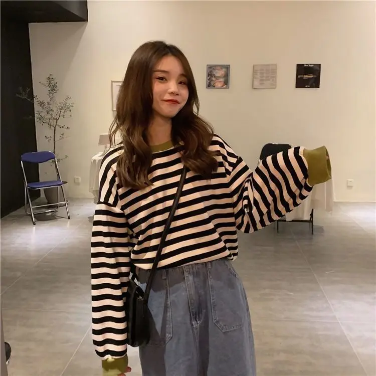 Autumn and Winter New Korean Edition Sweater Sweet Fresh Loose Versatile Round Neck Underlay