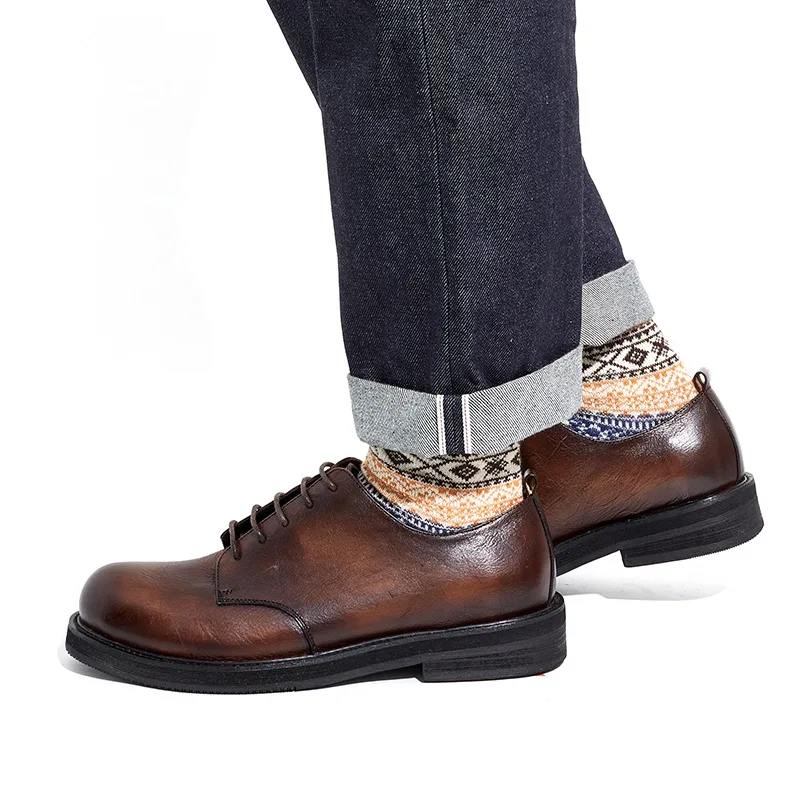 

Dress Shoes Men Loafers Leather Retro Loafers Shoes for Men Fashion Formal brogue Wedding Shoes Party