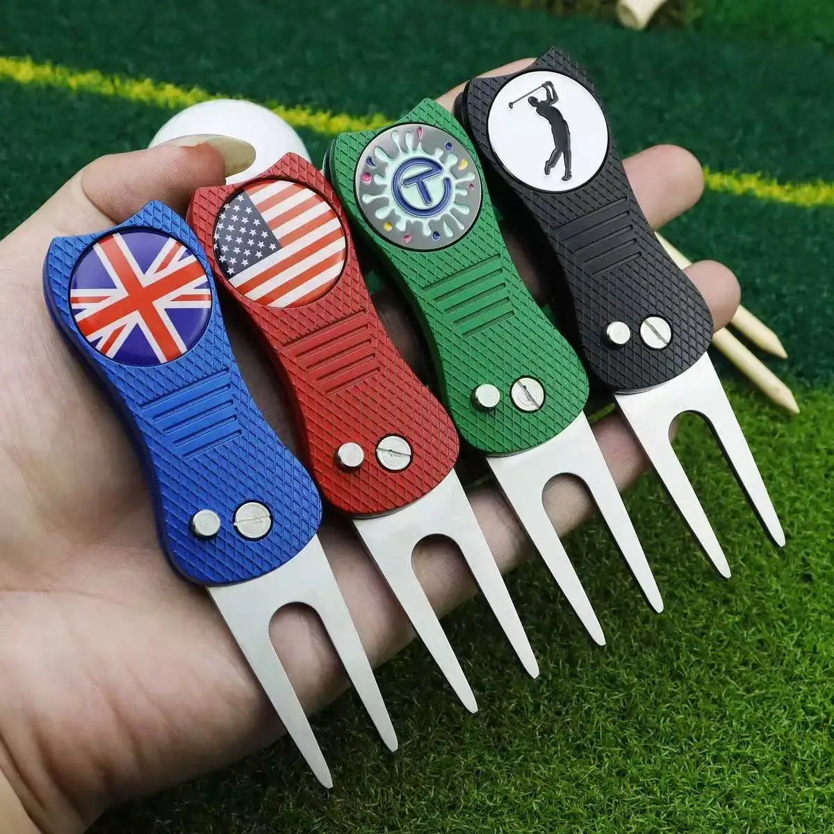 Foldable Spring-Loaded Golf Divot Tool 1