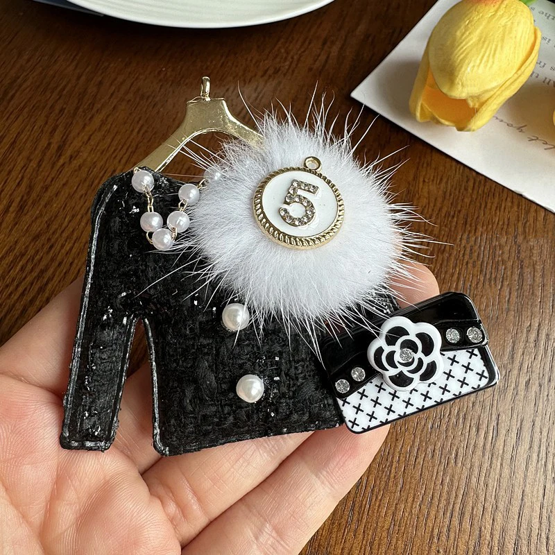 New number 5 black white fabric mink hair brooch creative plush clothes bag pearl corsage brooch coat accessories for women