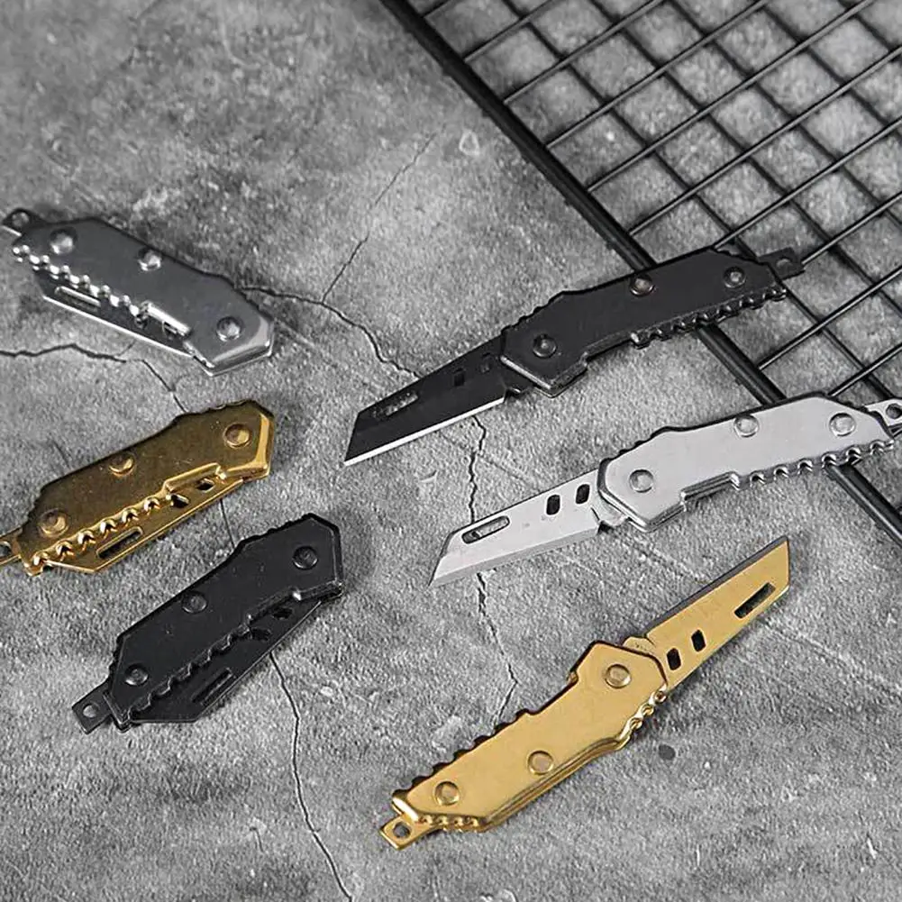 

Mini Knife Anti-rust Wear-resistant Keychain Mini Knife Emergency Survival Tool Pocket Cutter for Hunting