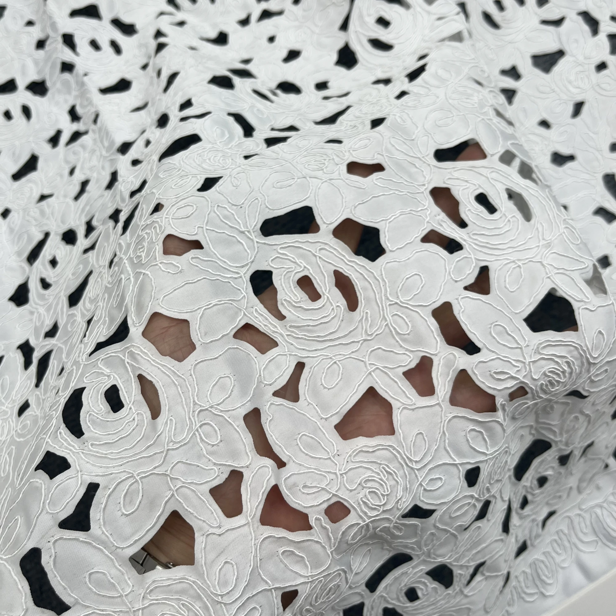 Simple Cut-Out Design Satin Lace Embroidery Wedding Dress Design Fabric, Designer Clothing Fabric
