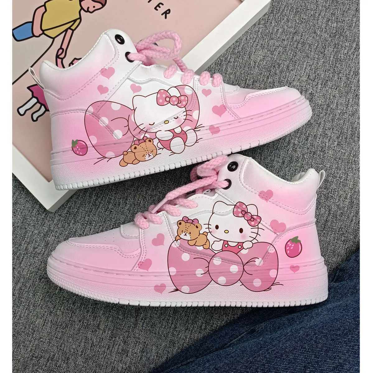 thumbnail image 1 of Nuevos zapatos casuales de Sanrio con figura de Hello Kitty, zapatillas de deporte de primavera y otoño con dibujos animados Kawaii, antideslizantes, cómodas, regalo para niñas y mujeres estudiantes, 1 of 4
