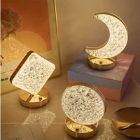 Lampe de chevet de chambre à coucher avec une sensation luxueuse et haut de gamme, lampe d'ambiance décorative célèbre sur Internet, veilleuse à charge Simple 4