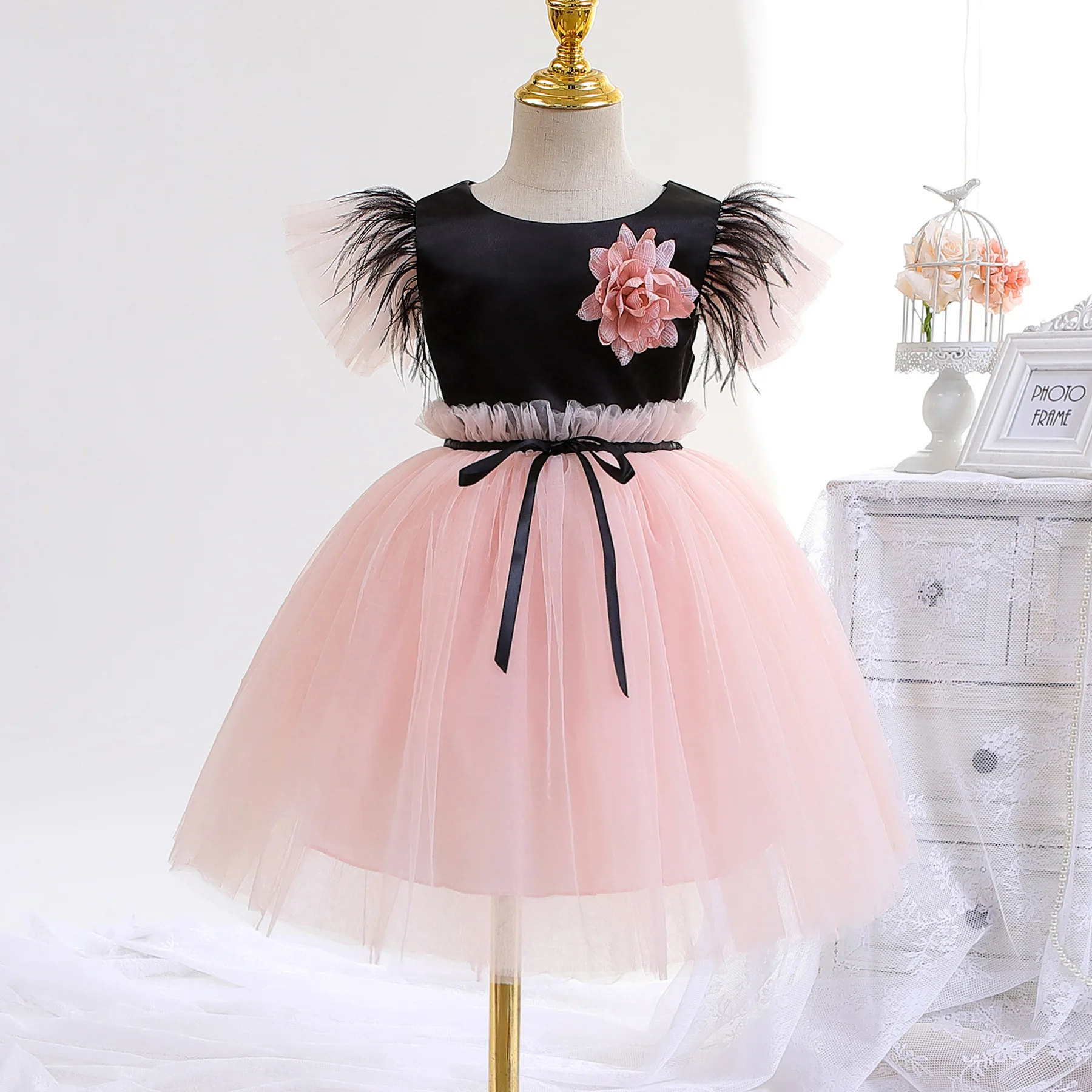 

First Communion Dress With Bow Sash Ball Gowns Tassel Tulle Lace Decal Princess Flower Girl Dress Children Wedding Party Costume