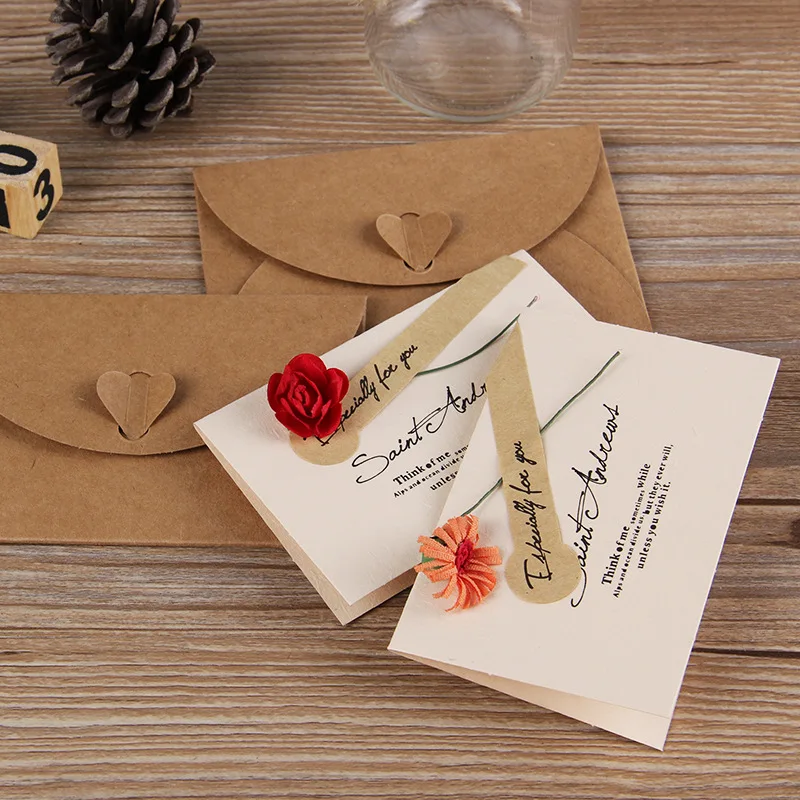 

8pcs/lot DIY Retro Kraft Paper Handmade Dry Flower Invitation Greeting Card with Envelope Christmas Wedding favors Random Style