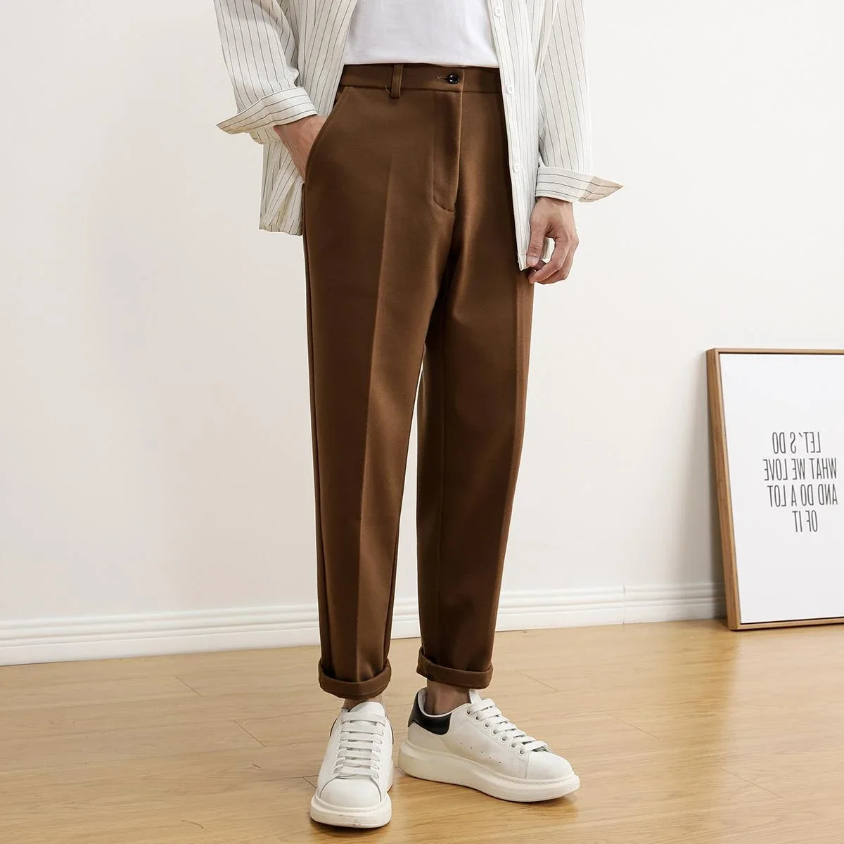 Pantalon kaki coupe cintrée pour hommes marron Tressed homme costumes pantalons pas cher été 2025 nouveau dans la robe