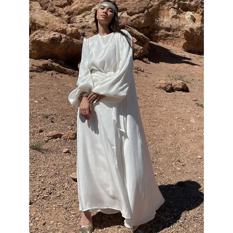 

2023 New Fashion Arabic Dubai Shiny Silk Solid Color Elastic Lantern Sleeve Lined Cardigan Women's Abaya Dresses Elegant Satin