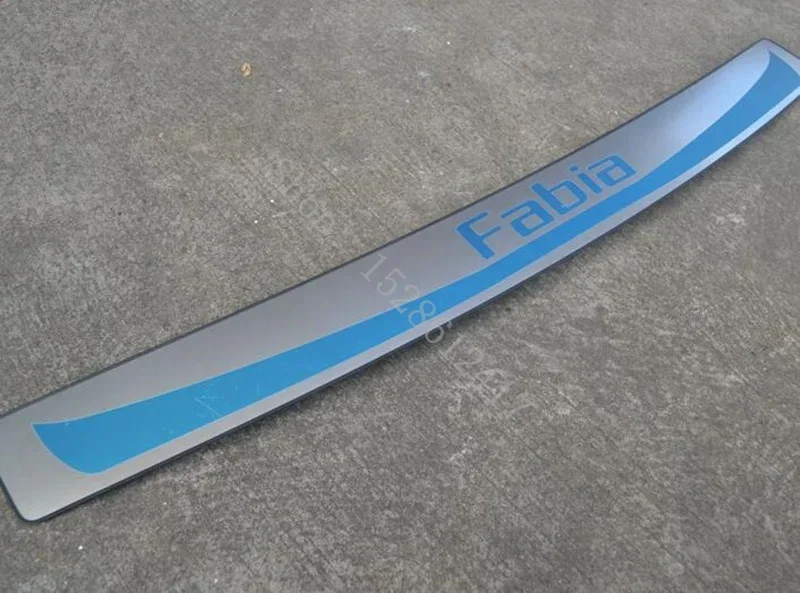 For Skoda Fabia 2008 2009 2010~ stainless steel Rear Door Sill Bumper Protector Sill Rear boot guard styling Car accessories