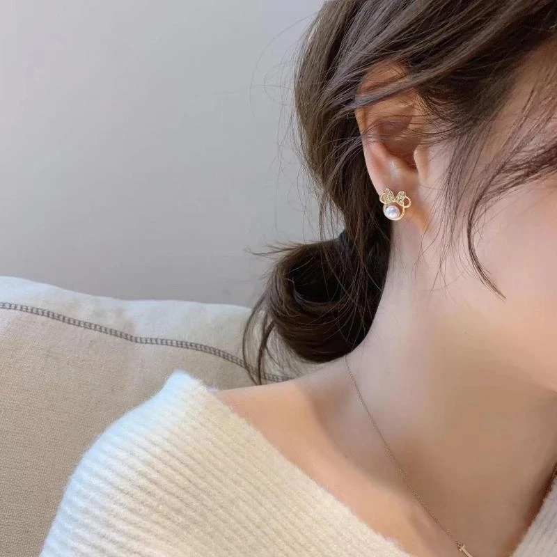 Korean Fashion Charm White Bowknot Stud Earring for Women Temperament Pearls Bow Heart Earrings Party Jewelry Accessories Gift