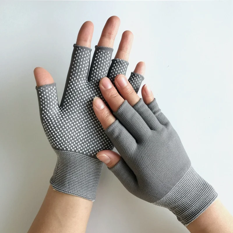 Summer Sunscreen Fingerless Gloves Half-fingered Short Anti-ultraviolet Thin Non-slip Sports Cycling Finger Driving Gloves