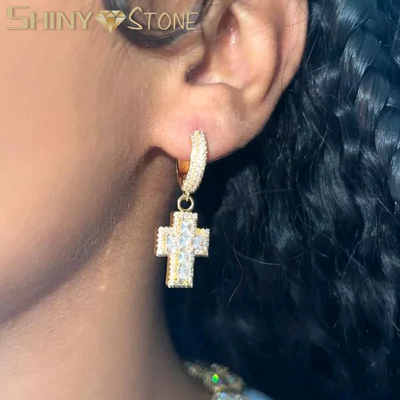 Nuovo Iced Out Cross Earring Bling Cz Cubic Zirconia Per Uomo Donna Hip Hop Rock Jewelry