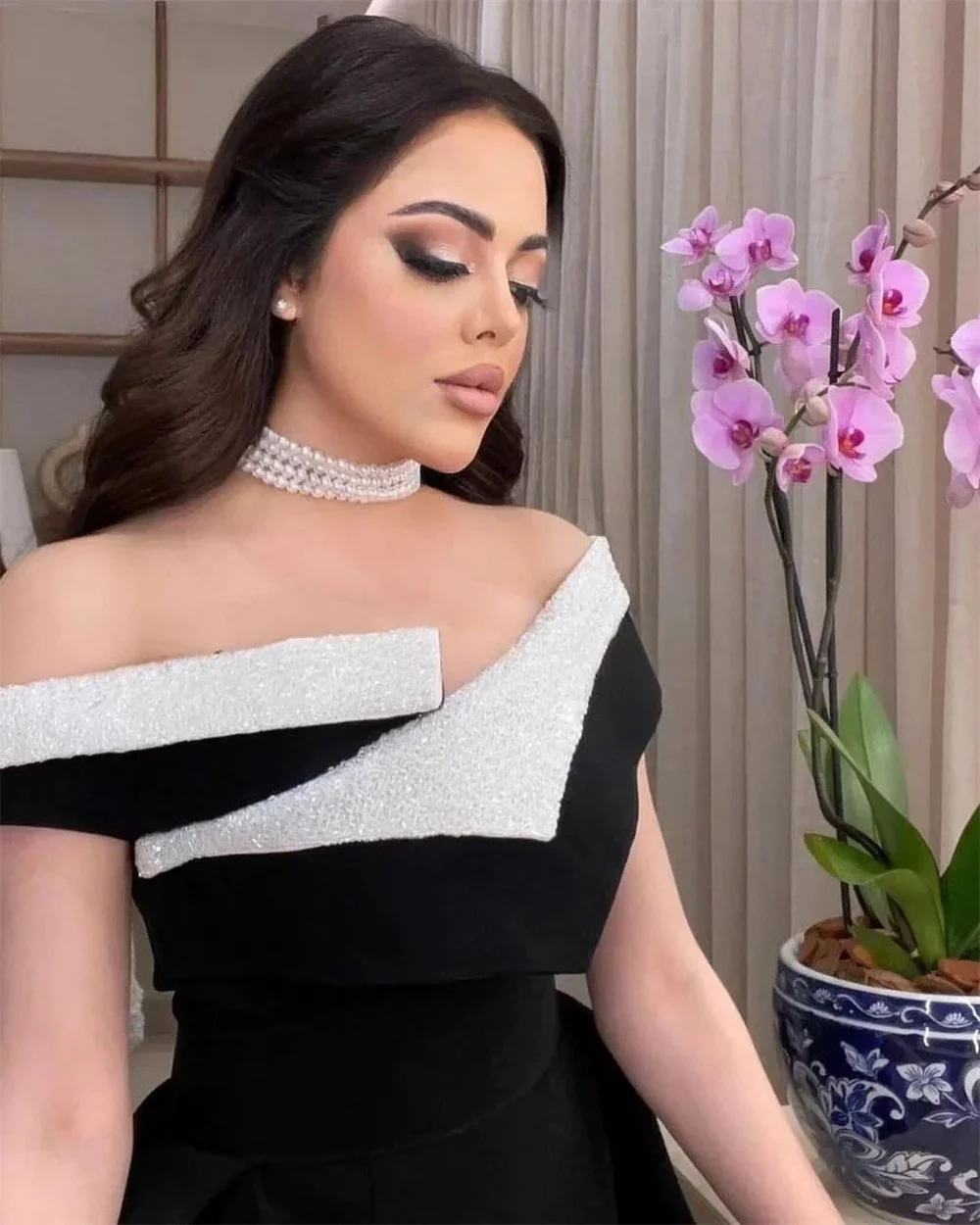 تخصيص رائعة خارج على الكتف الكرة ثوب كوكتيل الترتر...