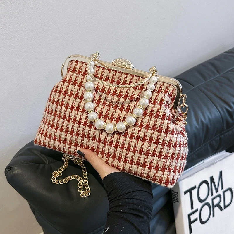 

Woolen Cloth Handbag Houndstooth Pattern Shoulder Bags Women Day Clutches Pearl Chain Crossbody Bags Female Party Shell Purse