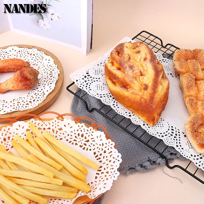 150Pcs Kitchen Fried Food Special Flower Bottom Paper Oil-absorbing Paper Baking Cake Pizza Snack Round Household Lace Paper Pad 3