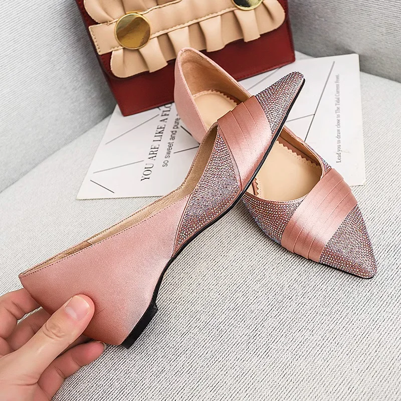 

A103 New Princess Ladies Flat Shoes Elegant Silk Women Flats Leisure Pink Soft Pointed Toe Shoes Heel Increasing Shoes Sexy Girl