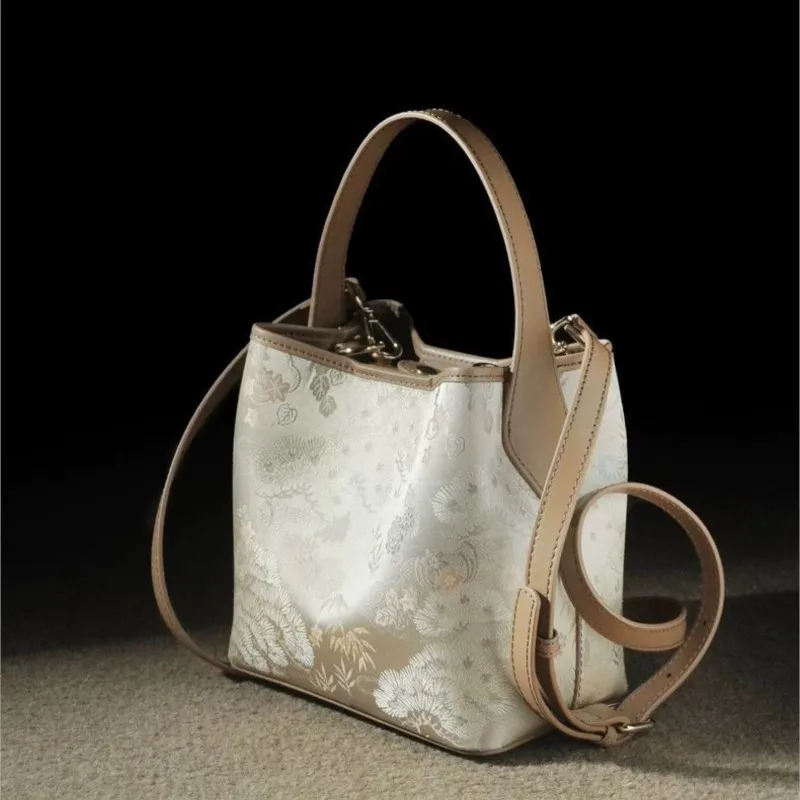 Vintage Song Brocade Embroidery Handbag Women Cheongsam Dress Bucket Bag Ladies Elegant Gentle Landscape Crossbody Bag 2025 New