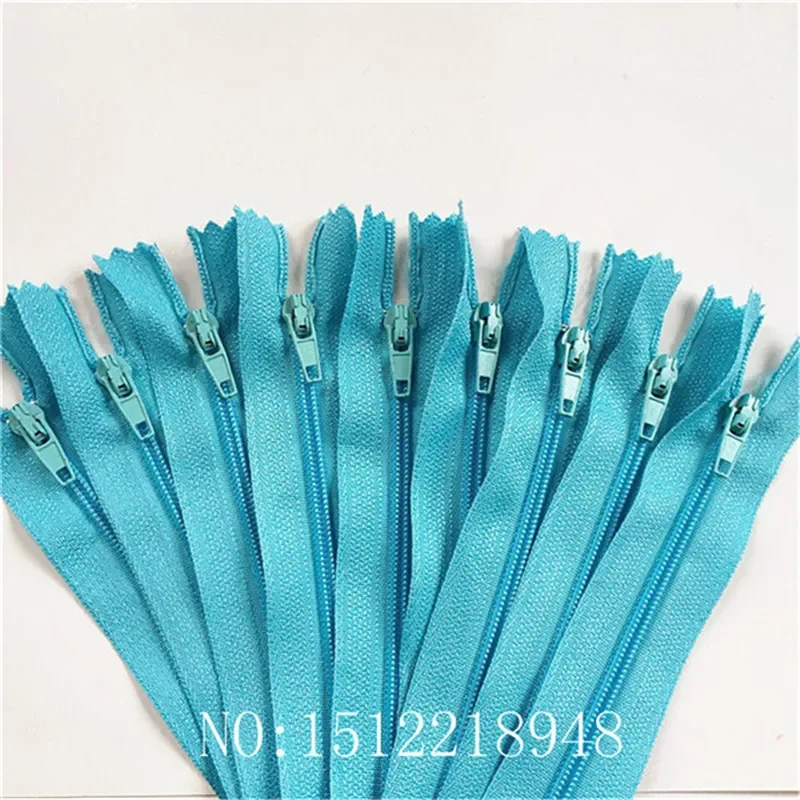 100pcs Assorted Color Nylon Coil Zippers for Tailoring and Crafting