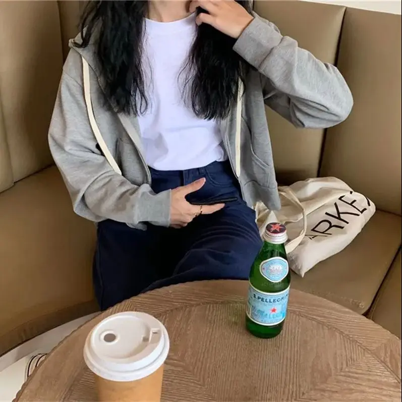 Рисунок 3 - Женская футболка с короткими рукавами