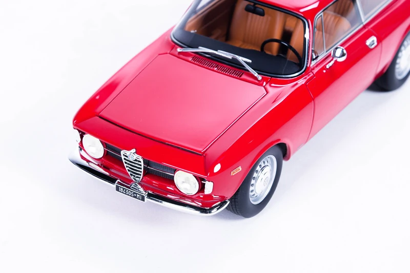 

MITICA 1:18 For Alfa Romeo Giulia 1600 Sprint GT 1963 Classic Cars Limited Edition Resin Metal Static Car Model Toy Gift