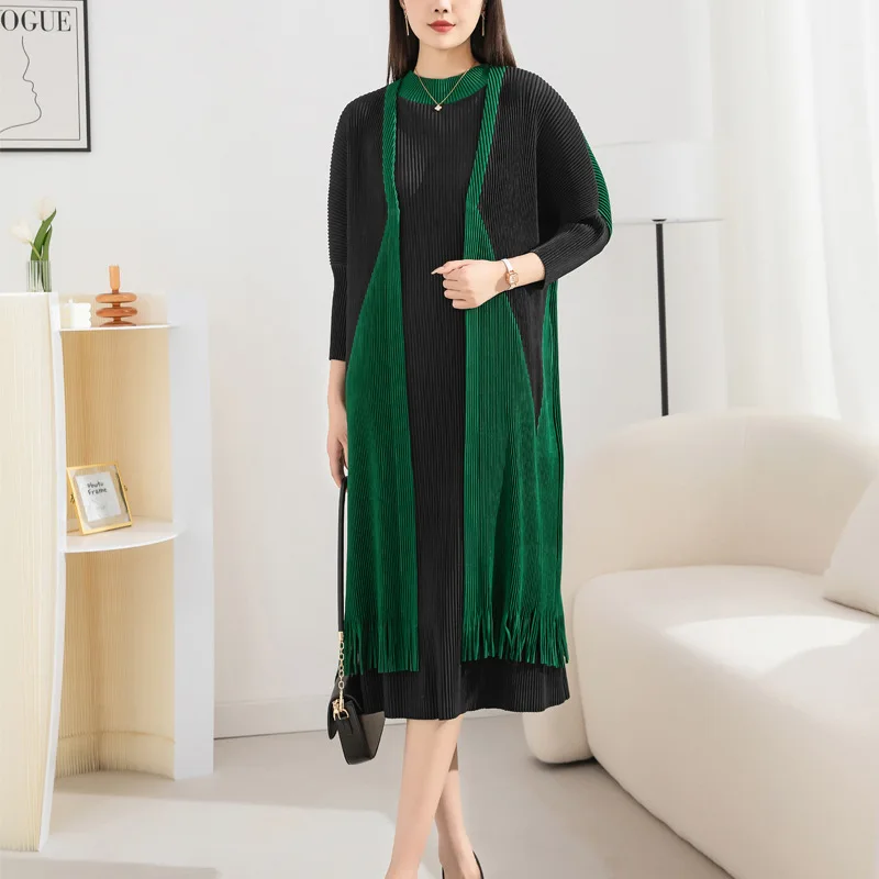 

MIYAKE Mid length fashionable high-end temperament loose contrast color women windbreaker lining with mid length skirt [2021044]