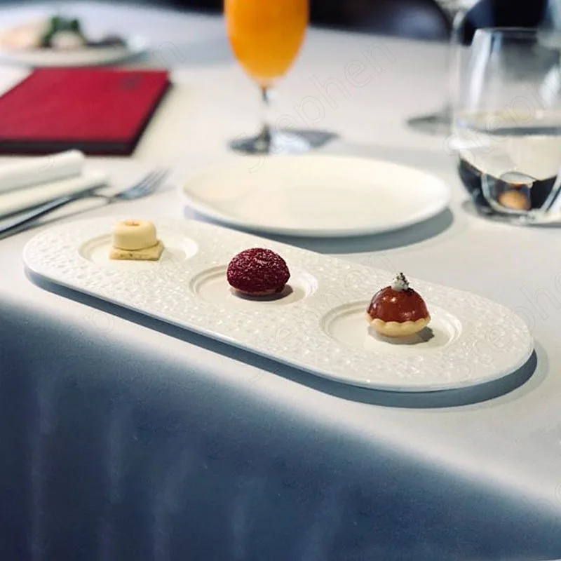 

Creative White Ceramic Plate French Modern Meteorite Dinner Plates Restaurant Hotel Tableware Molecular Cuisine Dessert Dishes