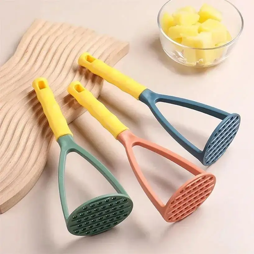 1 Pcs Pressed Potato Masher Puree Juice Maker Plastic Potato Tomato Pusher Smooth Mashed Potatoes Crusher Fruit Kitchen Tools