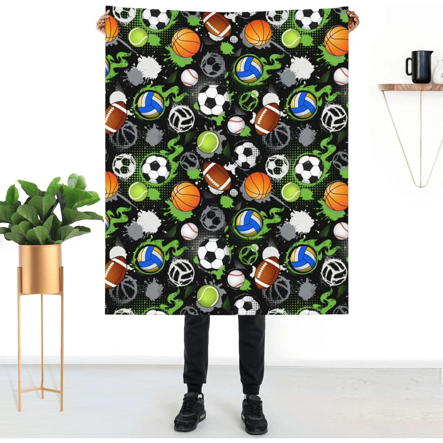 

American football blankets, warm flannel blankets, comfortable and soft air conditioning blankets, followed by birthday gifts