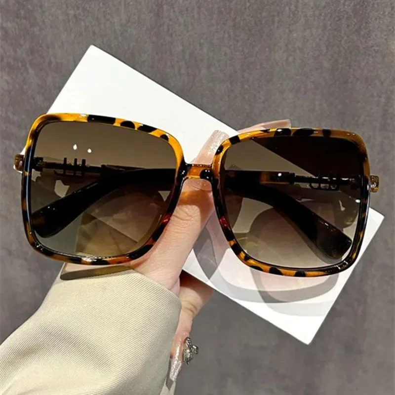 2025 Vintage Square Women's Sunglasses Luxury Designer Sun Glasses Classic Eyeglasses Lady UV400 Big Frame Mirror Oculos De Sol - Image 4