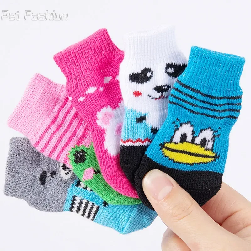 Pet Shoes Dog Socks 4Pcs Cute Pet Dog Socks with Print Anti-Slip Cats Puppy Shoes Paw Protector Products for Small Breeds Spitz York Dogs Chihuahua