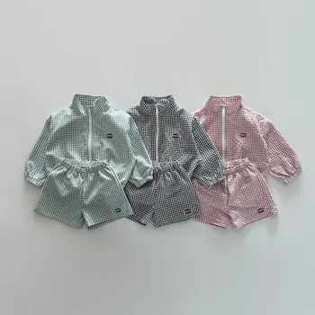 22461 Set di Abbigliamento per Bambini Nuovo Completo Estivo Coreano per Ragazzi Giacca Leggera a Quadri con Cerniera e Protezione Solare + Pantaloncini Due Pezzi