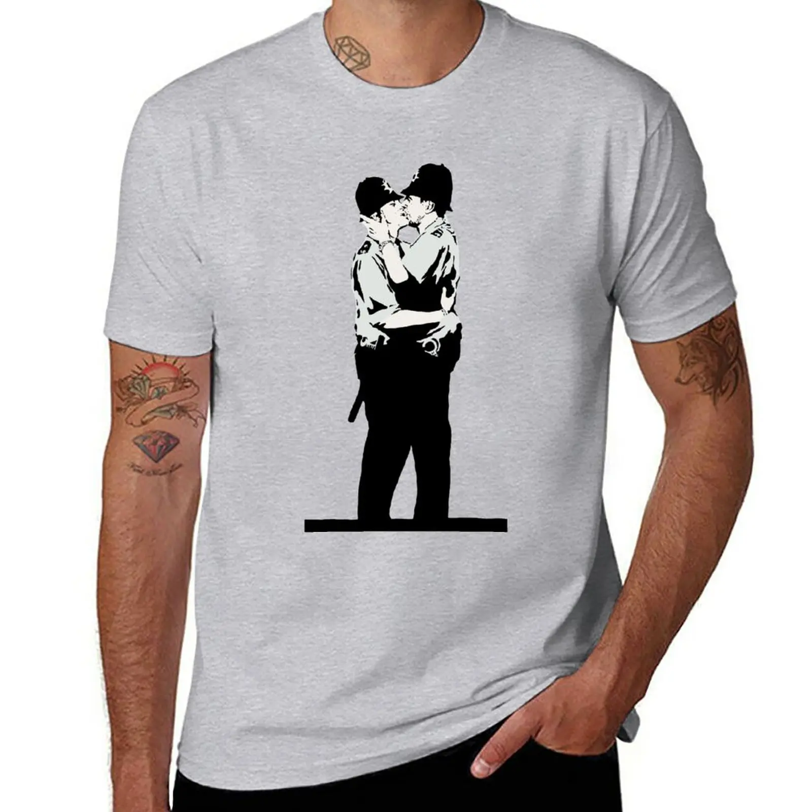 

New Kissing Coppers T-Shirt hippie clothes t shirt man tees fruit of the loom mens t shirts