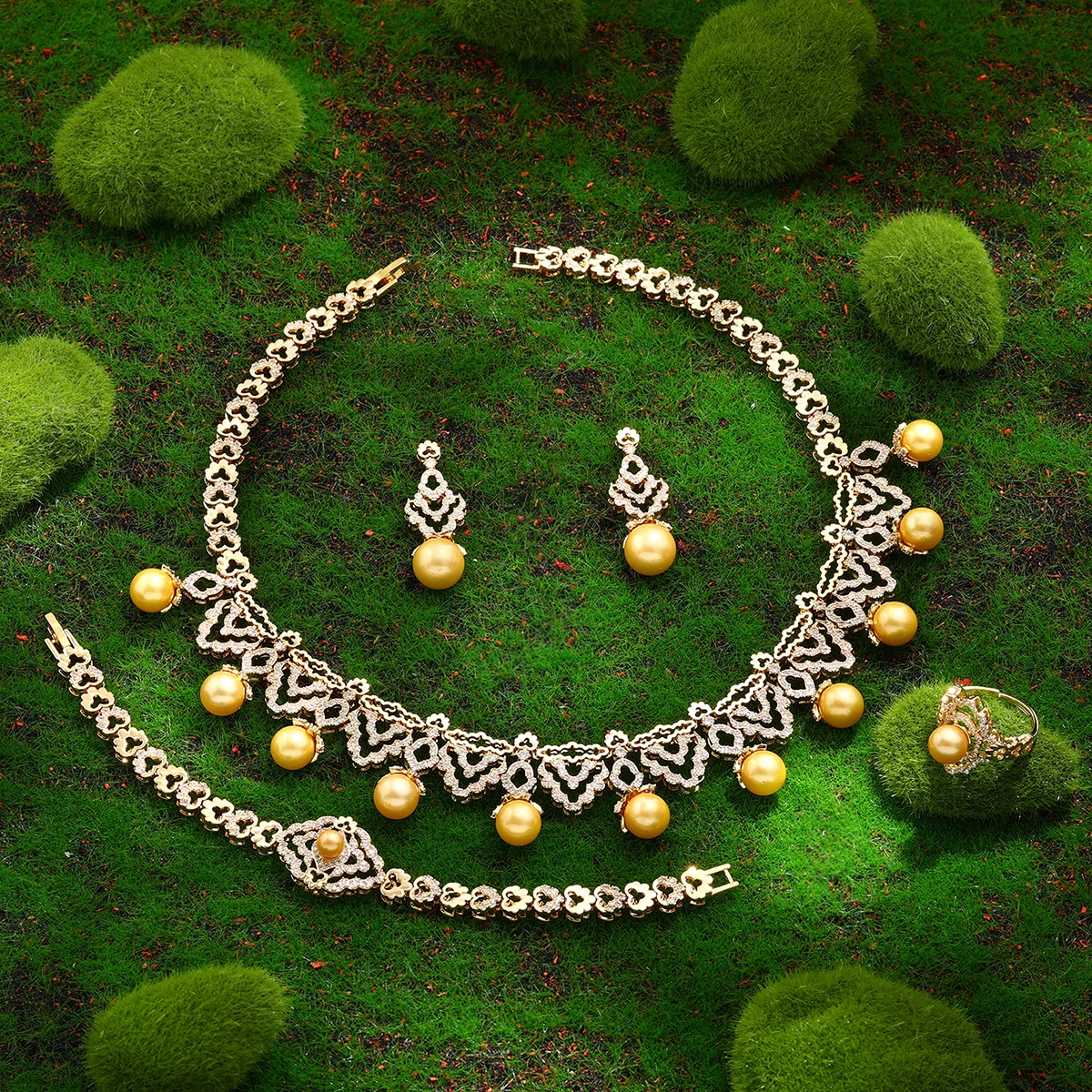 

2024 New 4-piece UAE Bride Jewelry Set New Fashion Dubai Jewelry Set Women's Wedding Party Accessories Design