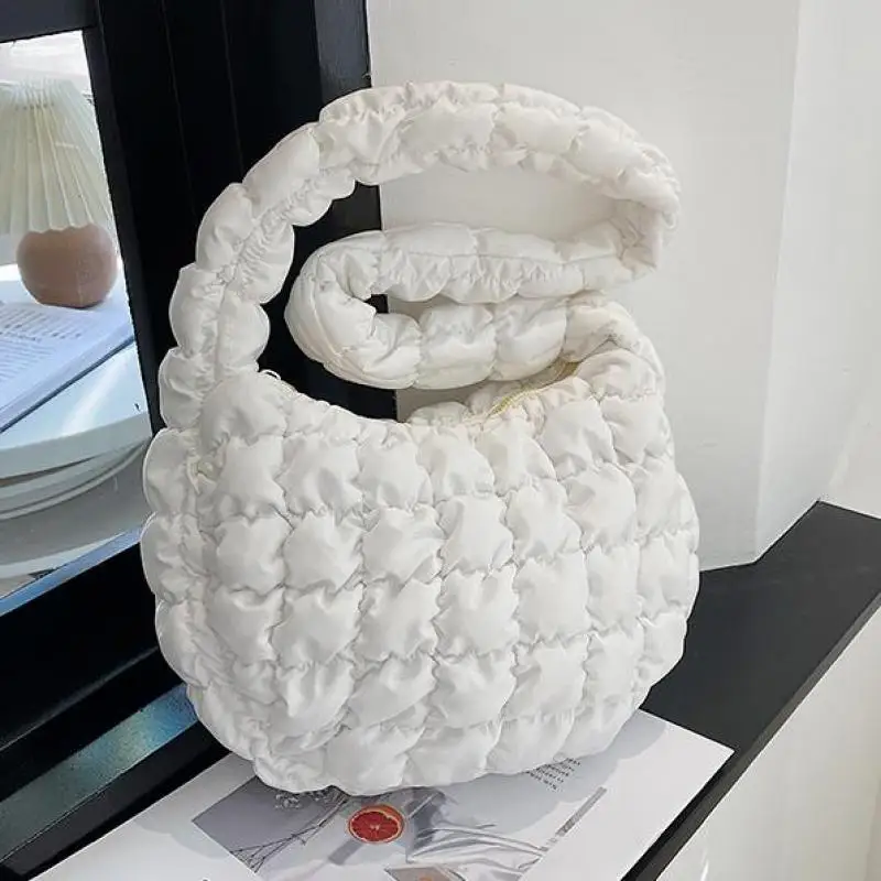 

Quilted Cloud Shoulder Bag For Women Padded Underarm Hobo Bag Pleated Designer Handbags Casual Handle Wrinkle Tote Bag 2023 주름가방