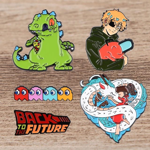 Em promoção! Motosserra Homem Anime Japonês Esmalte Pin Mulheres Broche De  Lapela Pinos Para Mochila Legal Mangá Emblemas Decorativos Acessórios De  Jóias