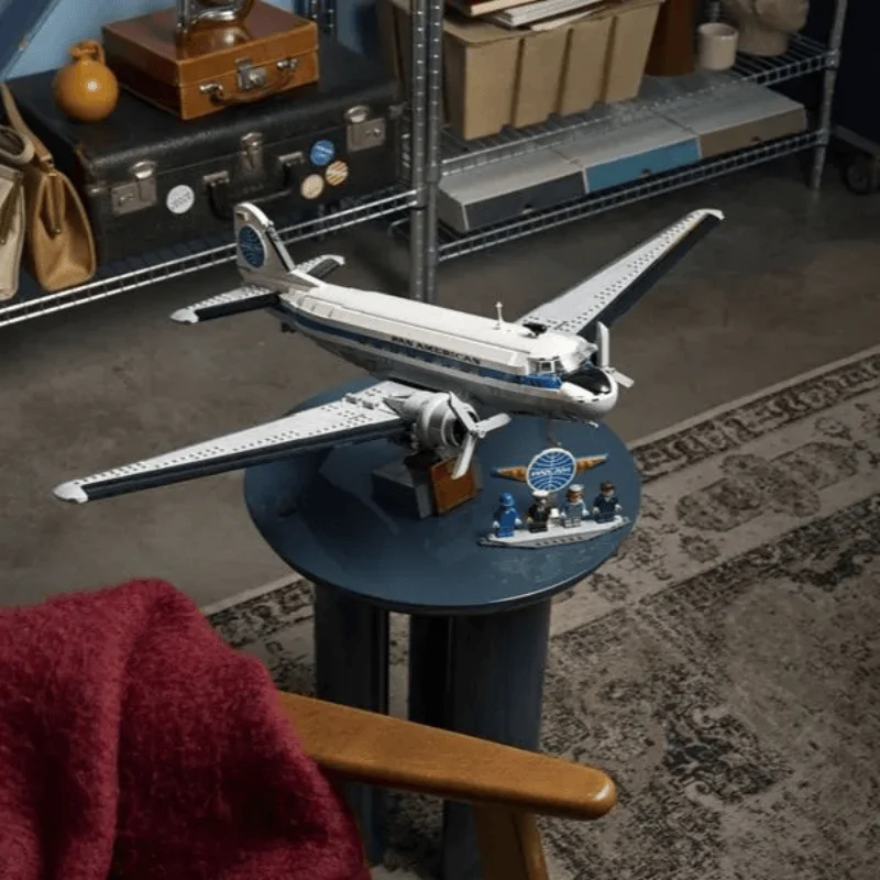 2026년 입고 예정 창의적인 비행기 조립 블록 DC-3 PAN AMAirliner 1903피스 생일 선물 및 집 장으로 적합