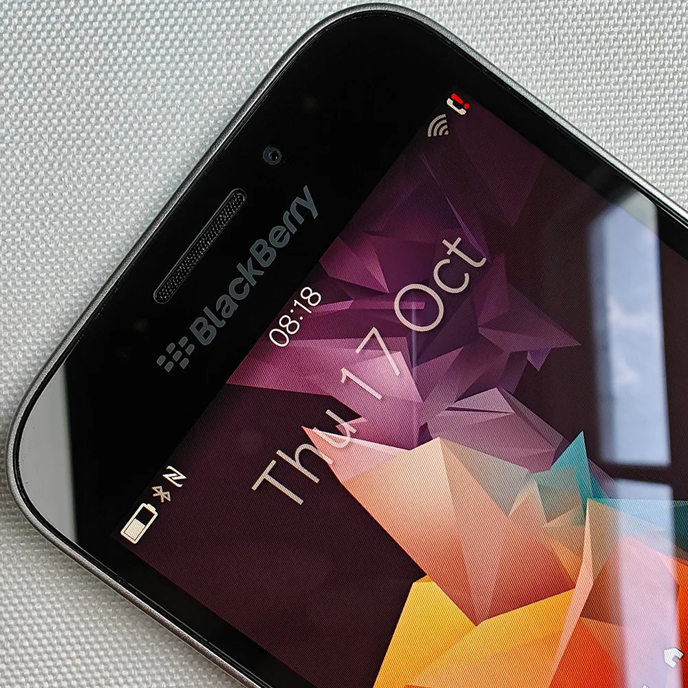 Blackberry Classic Q20 ブラックベリークラシック BlackBerry Classic Q20 Smartphone 16GB Unlocked LTE Qwerty