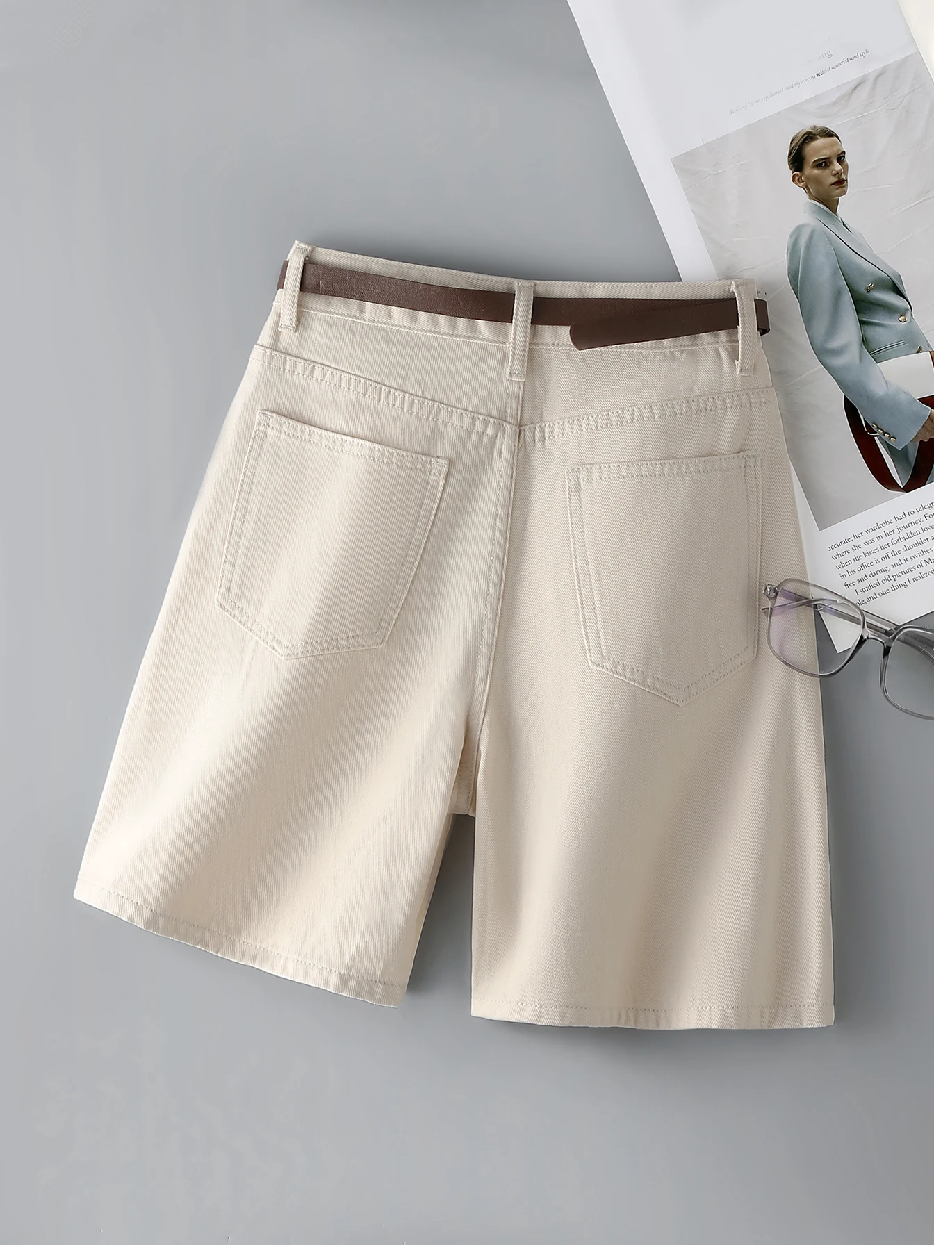 Women's 2024 simple casual ivory white jeans summer new 100% cotton five denim shorts with pockets Fashion Women