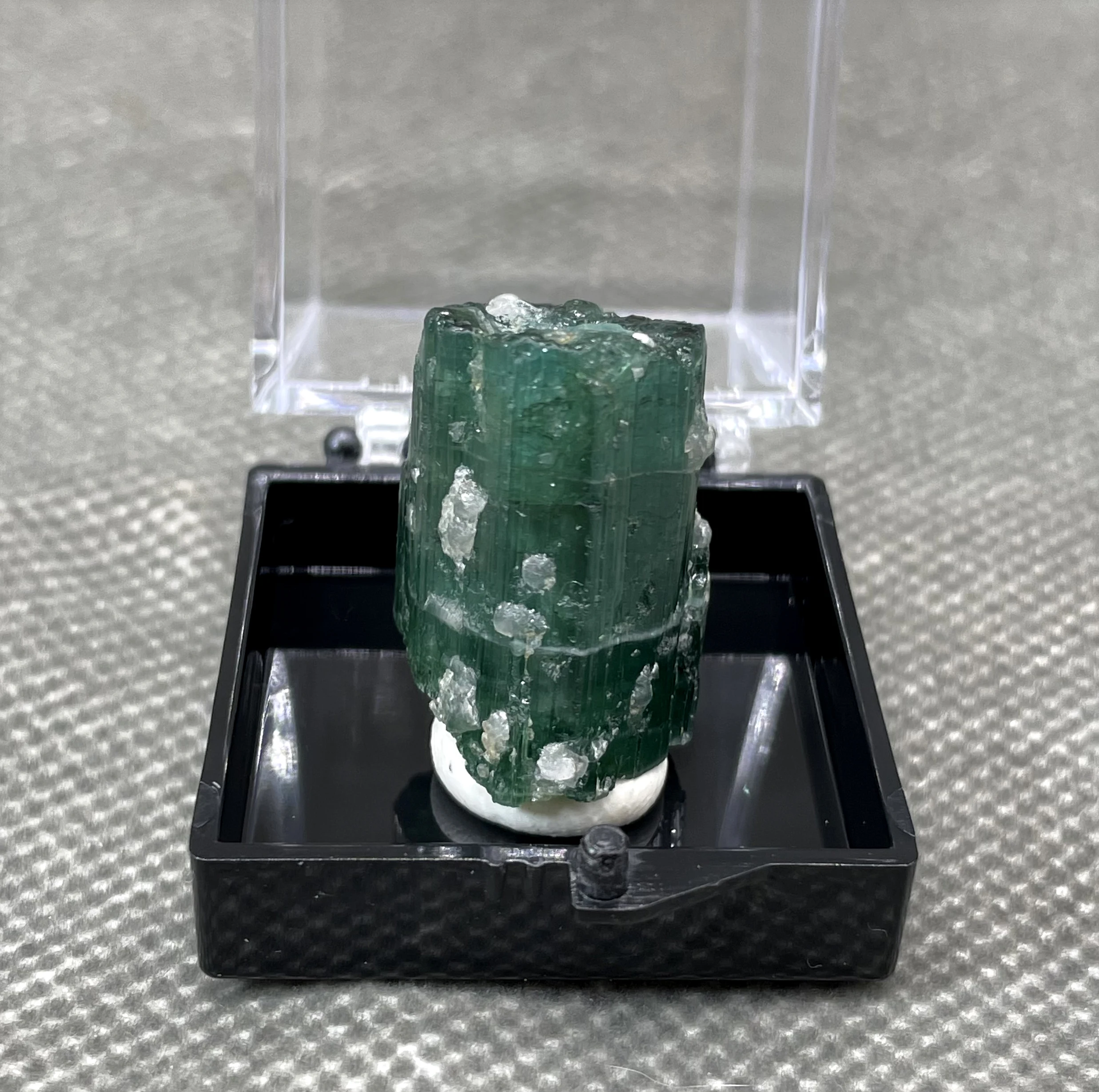 

Очень редкий! 100% из природного афганского голубое сердце зеленый tourmazline минеральные фотокамни и кристаллы + Размер коробки 3,4 см