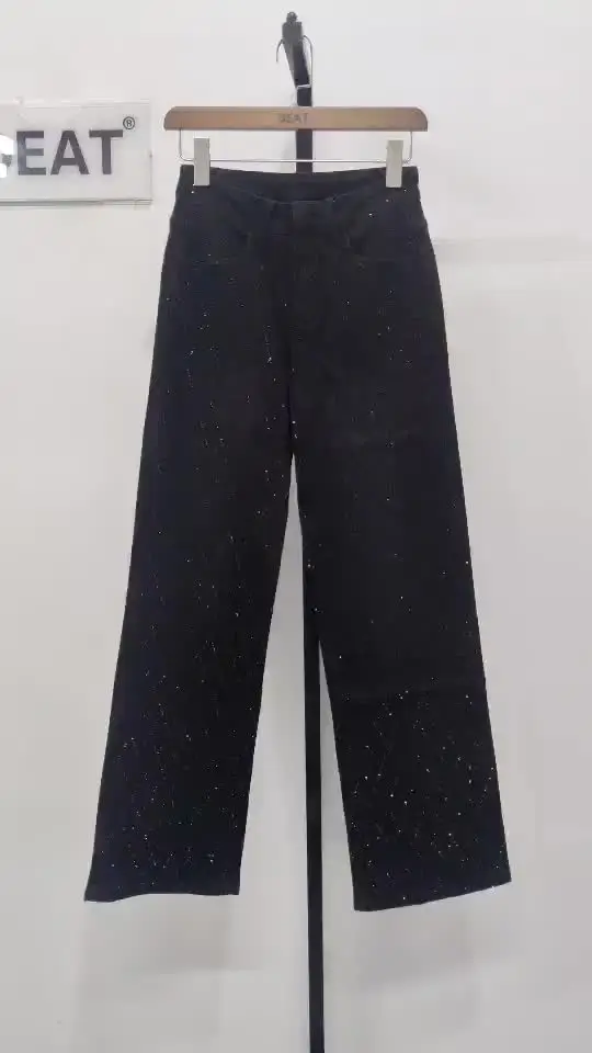 Deat-女性用ハイウエストデニムパンツ ブラック フルダイヤモンド ラインストーン チェック ストレート ワイドレッグ 新しいファッション 春 2022 29l3145 DEAT 女性のジーンズハイウエスト不規則なラインダイヤモンド象嵌ストレートワイドレッグデニムパンツ 2025 夏の新ファッション 29L4167