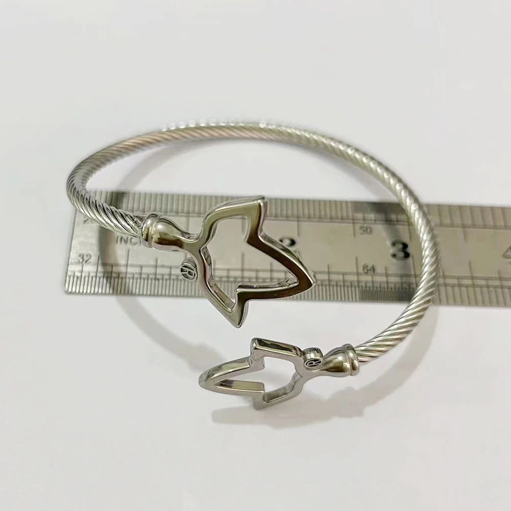 Sisters College Jewelry Ivy Screw Hook Bangle 2