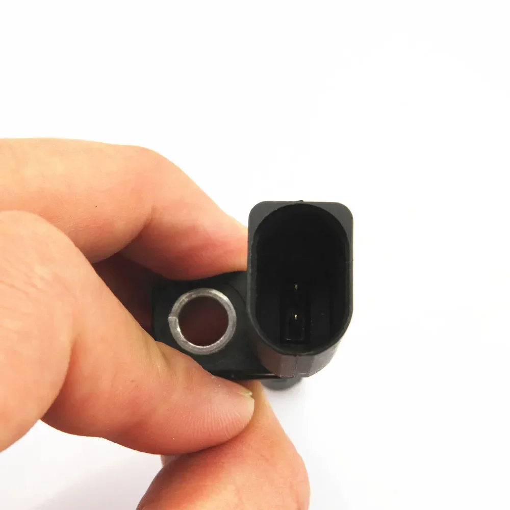1Pcs New ABS Speed Sensor For VW Golf 7 MK7 Passat B8 Touran Tiguan A3 S3 RS3 Q2 TT Seat Leon Ateca Superb WHT 003 864