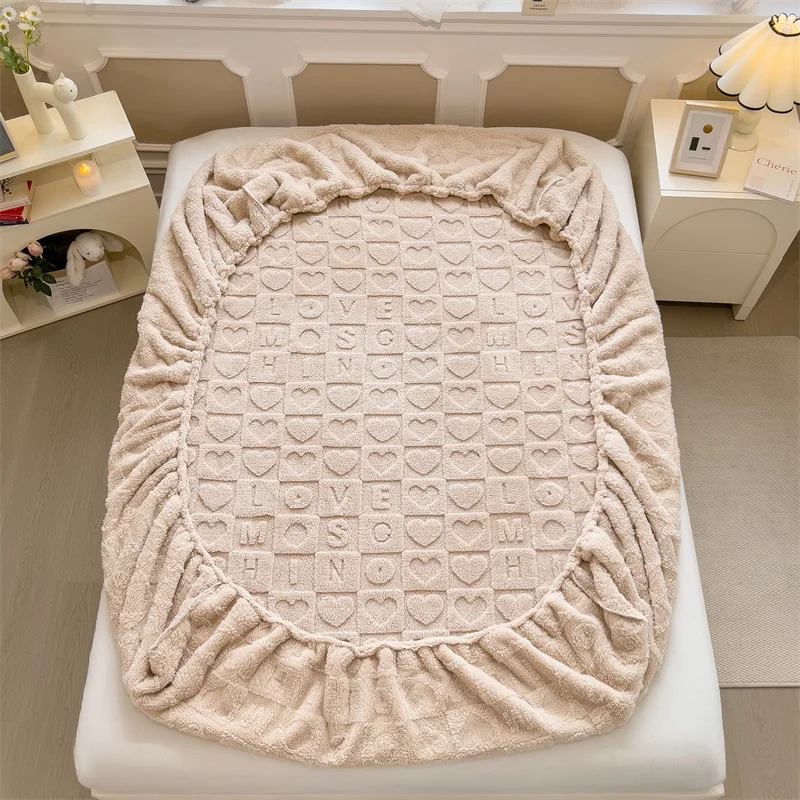 Warm Velvet Fitted Bed Sheet With Elastic Band Heart Mattress Protector Cover Taffeta Bedspreads for Single Double Bedsheet 2