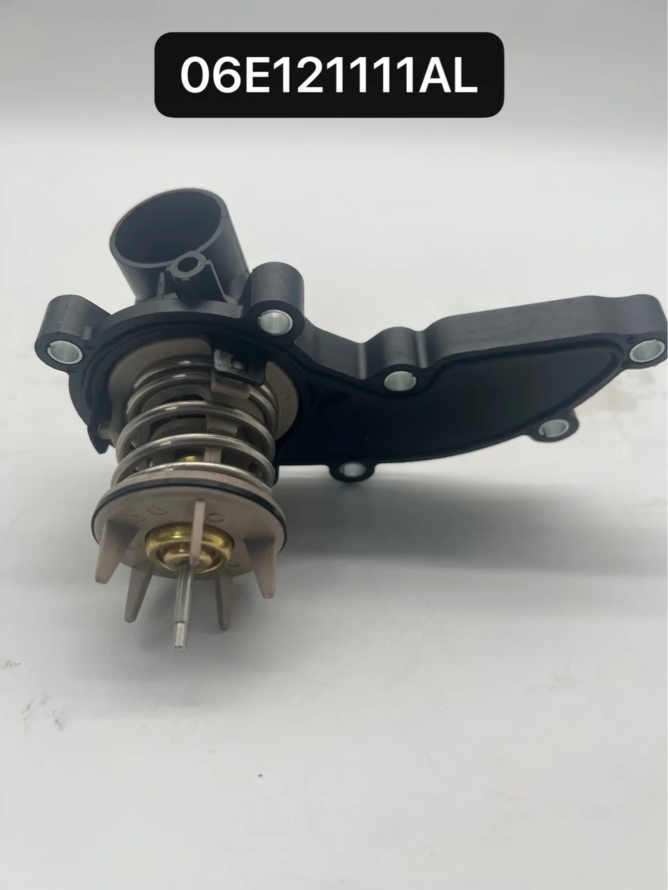 

06E121111 AL корпус термостата охлаждающей жидкости двигателя в сборе для Audi Q5 Q7 S4 VW 3.0L S4 B8 3,0 08 до 15 QH 06E121111AD 06E121111AL