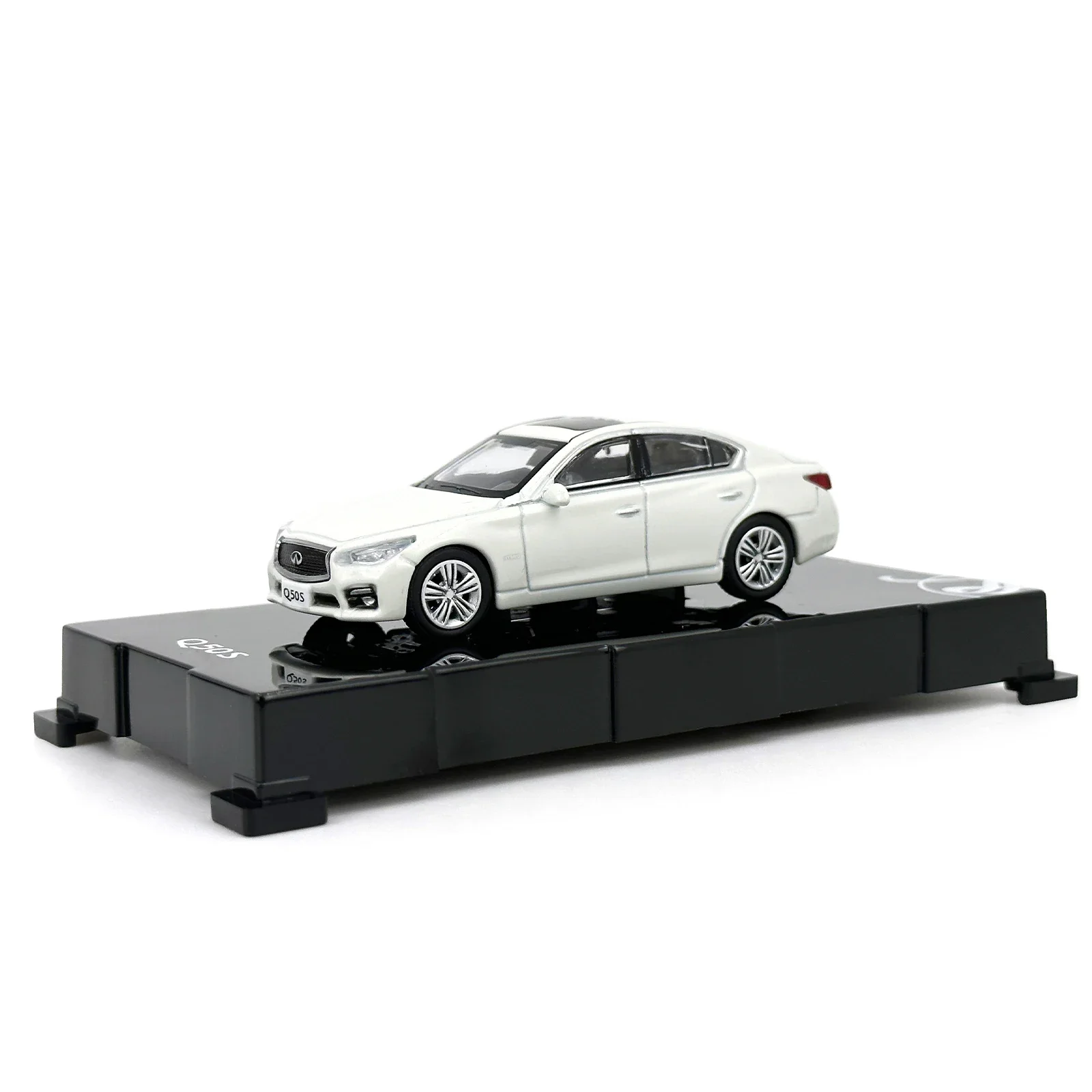 インフィニティ Q50 ミニカー ホワイト Paudi Model 1/64 Infiniti Q50S ミニカー コレクション 白 完成
