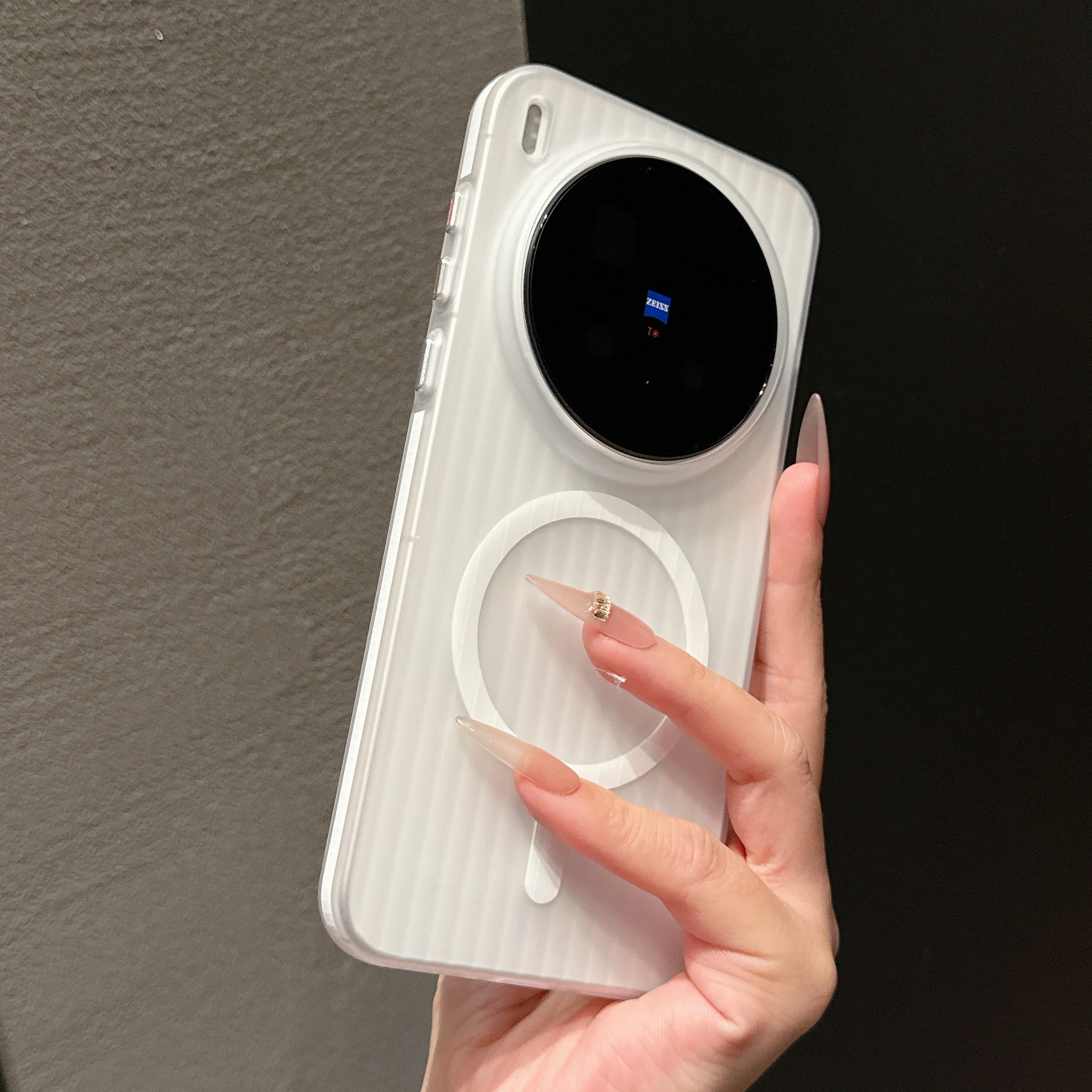 Frosted Transparent Stripe Magnetic Phone Case with Rugged PC Hard Cover