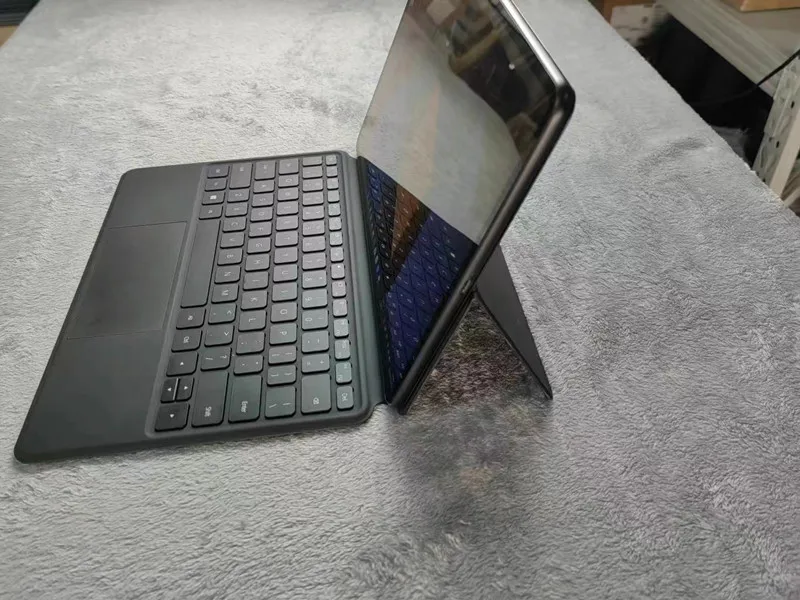 HUAWEI MateBook E 　DRC-W58 本体 + キーボード 有機ELのPCが欲しいなら！』 HUAWEI MateBook E DRC-W58 鴻池賢三さん