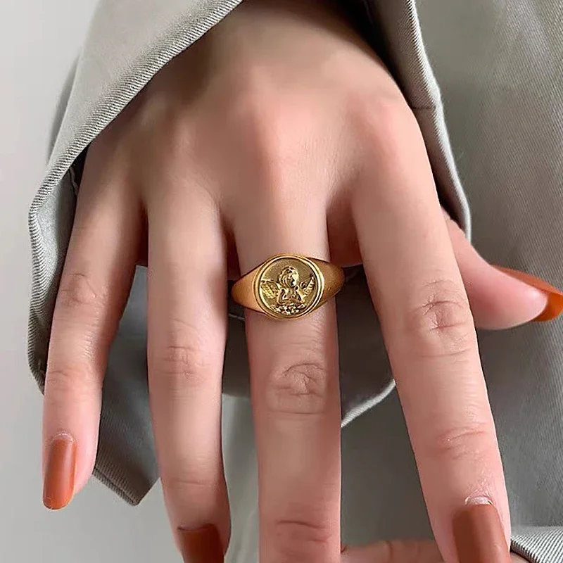 AmorArtSky 18k Gold Carve Five Leaf Clover Wedding Band Rings